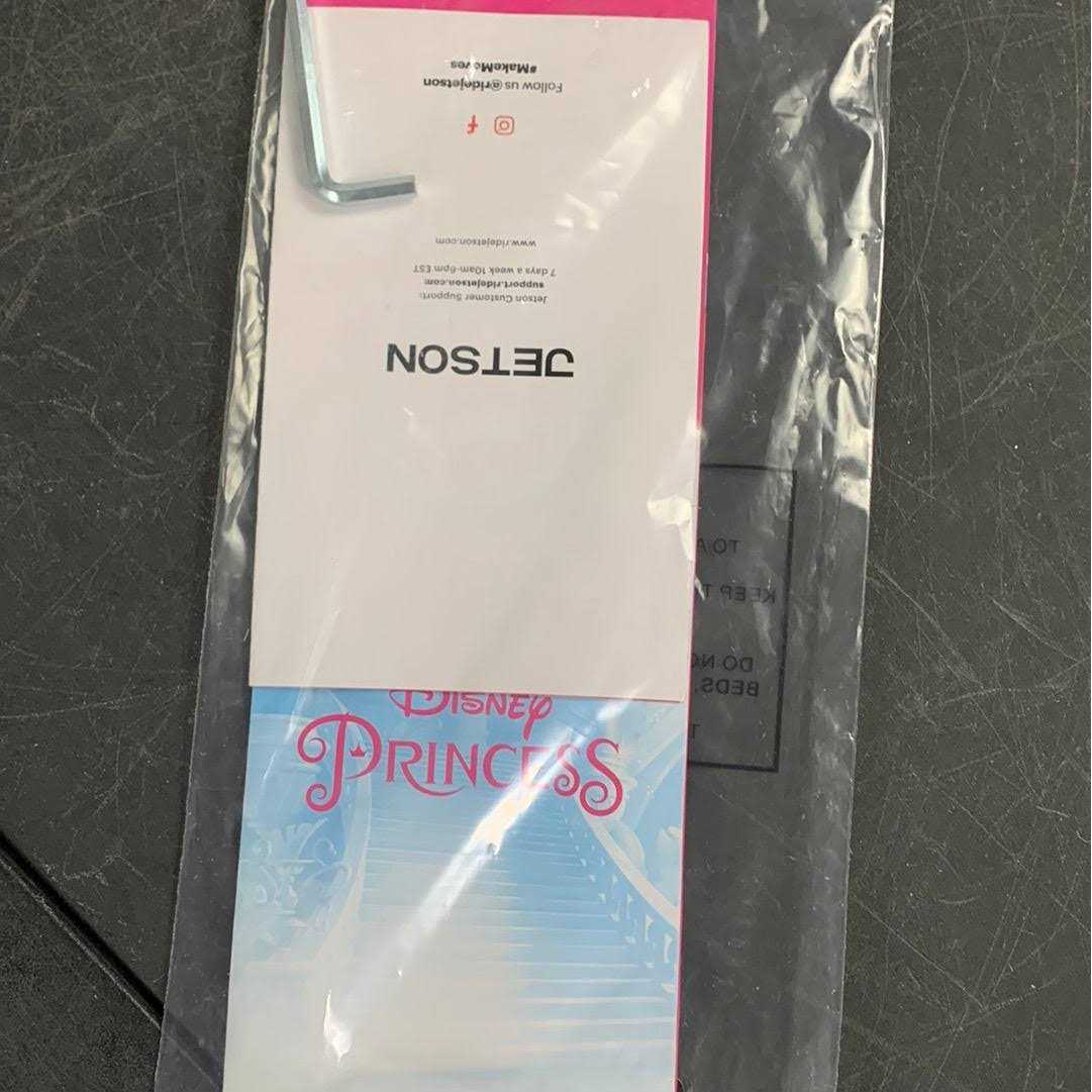 Jetson 3 Wheel Kick Scooter - Image 3