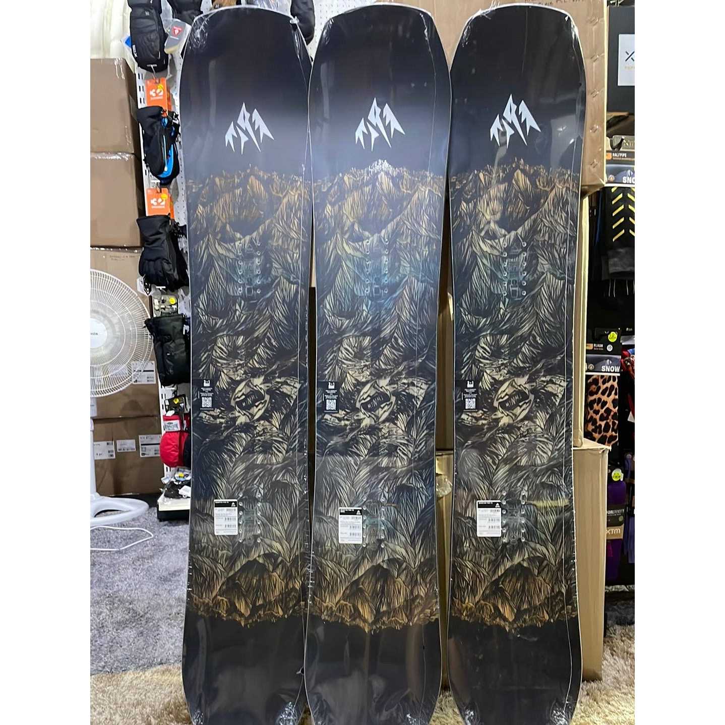 Jones Mountain Twin Snowboard - Image 5