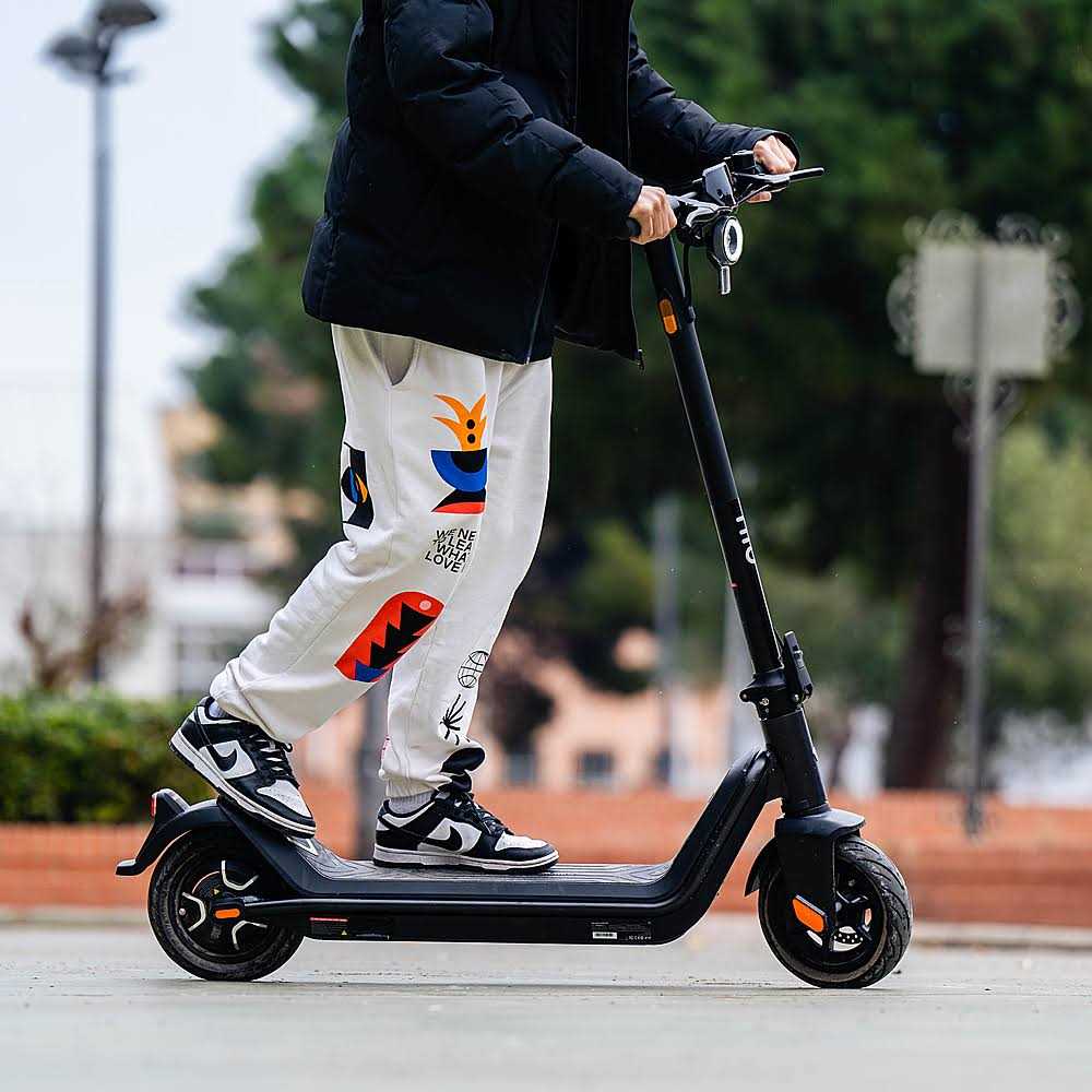 NIU Electric Scooter KQi3 Pro - Image 5