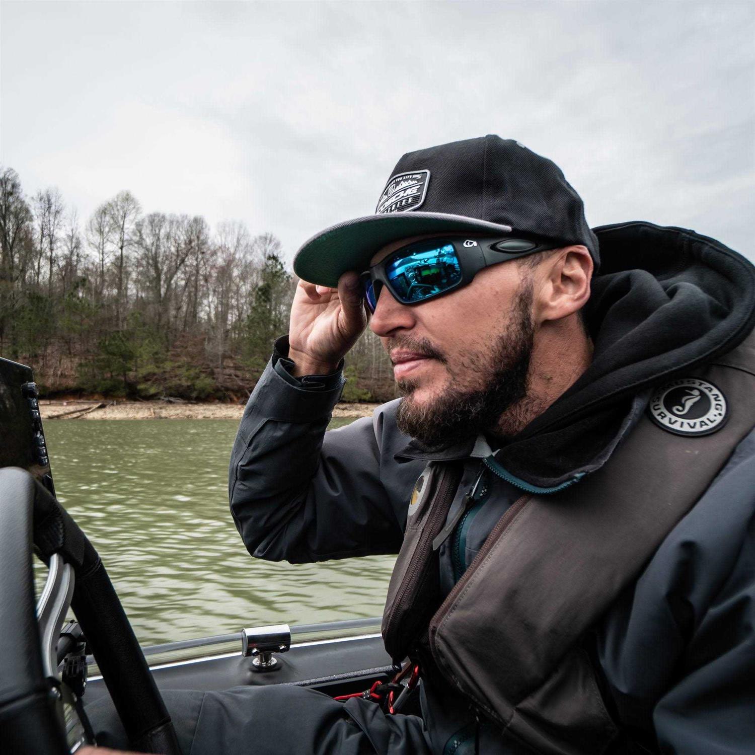 Mustang Elite 28 Inflatable PFD - Image 3