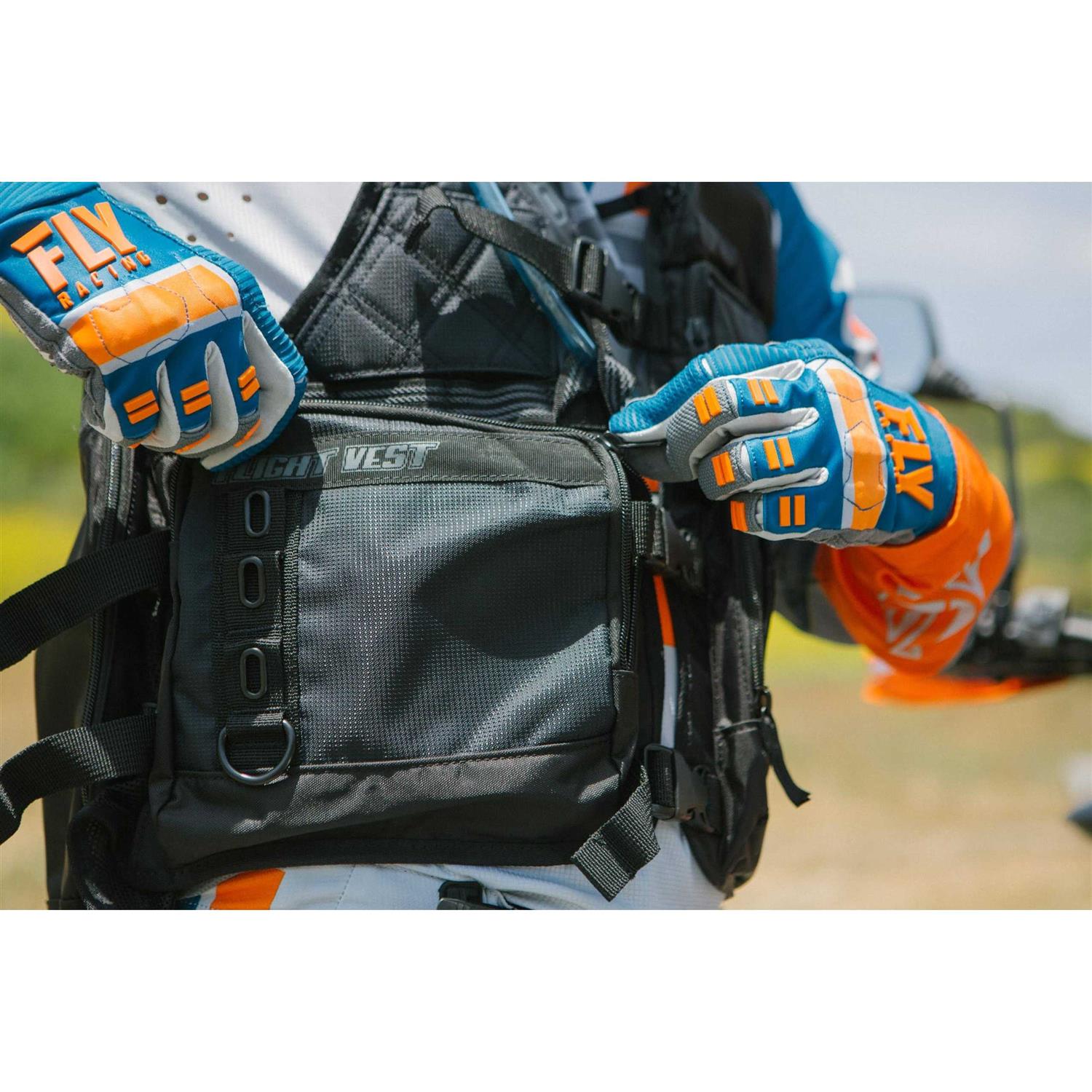 Ogio Flight Vest - Image 4