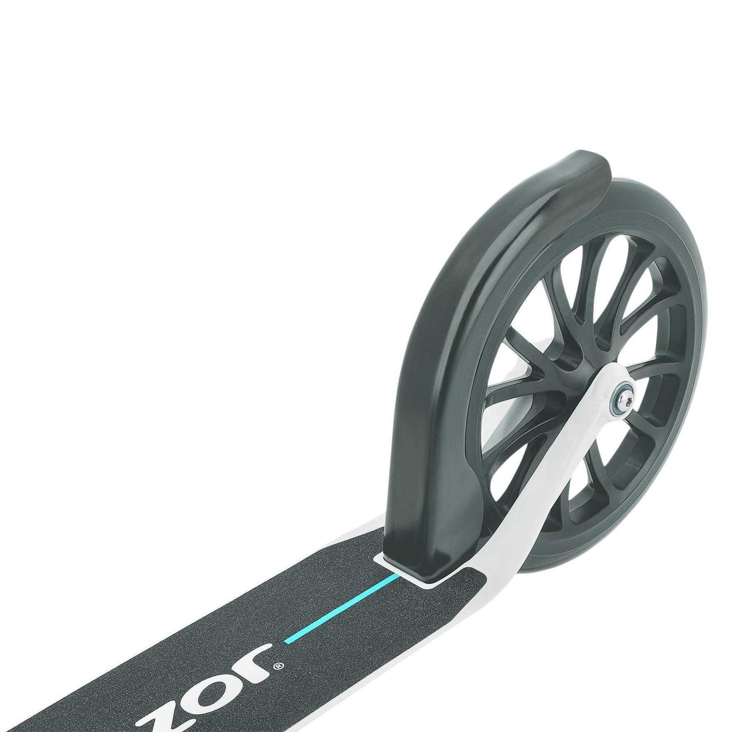 Razor A6 Kick Scooter - Image 2