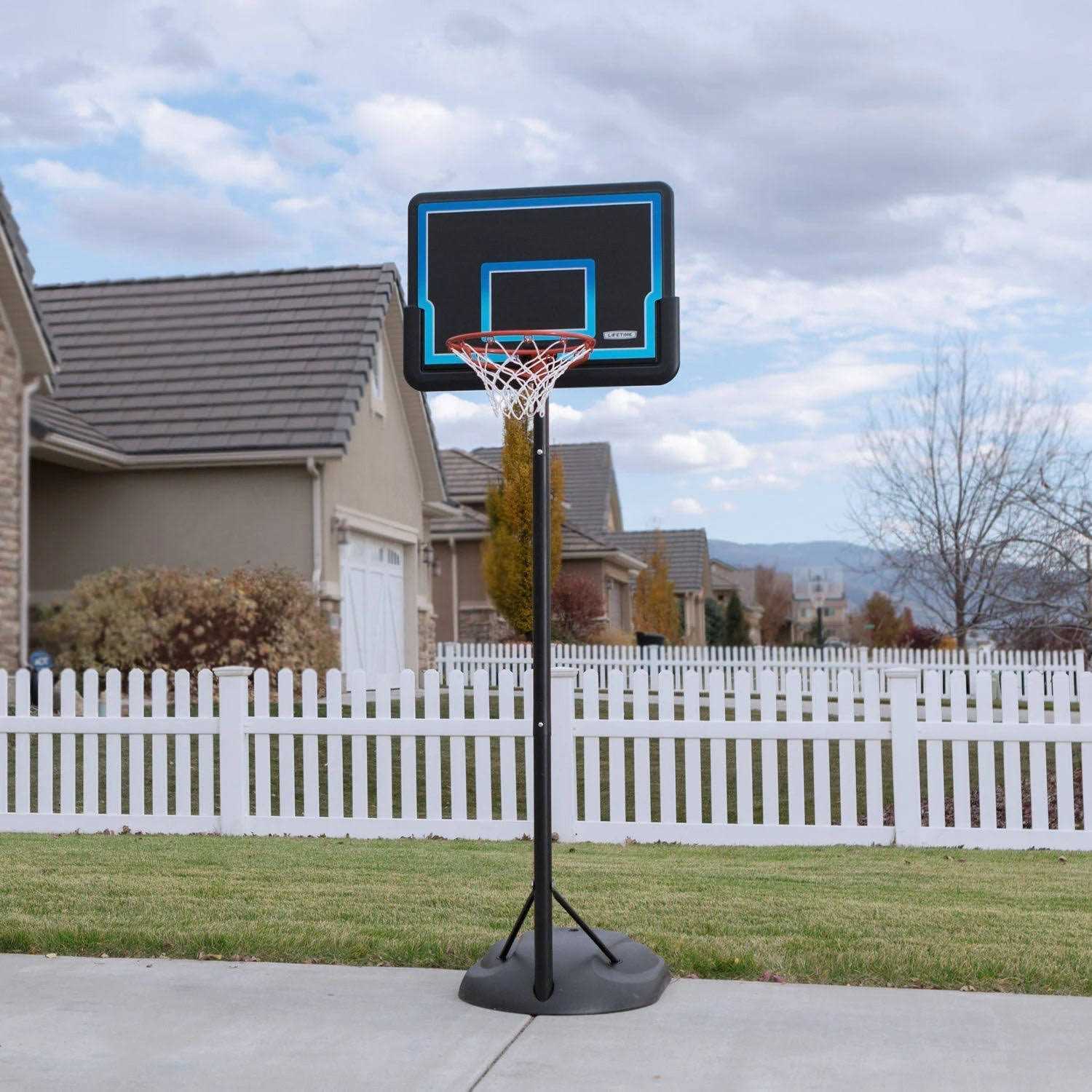 Lifetime Adjustable Youth Portable Basketball Hoop - Image 4