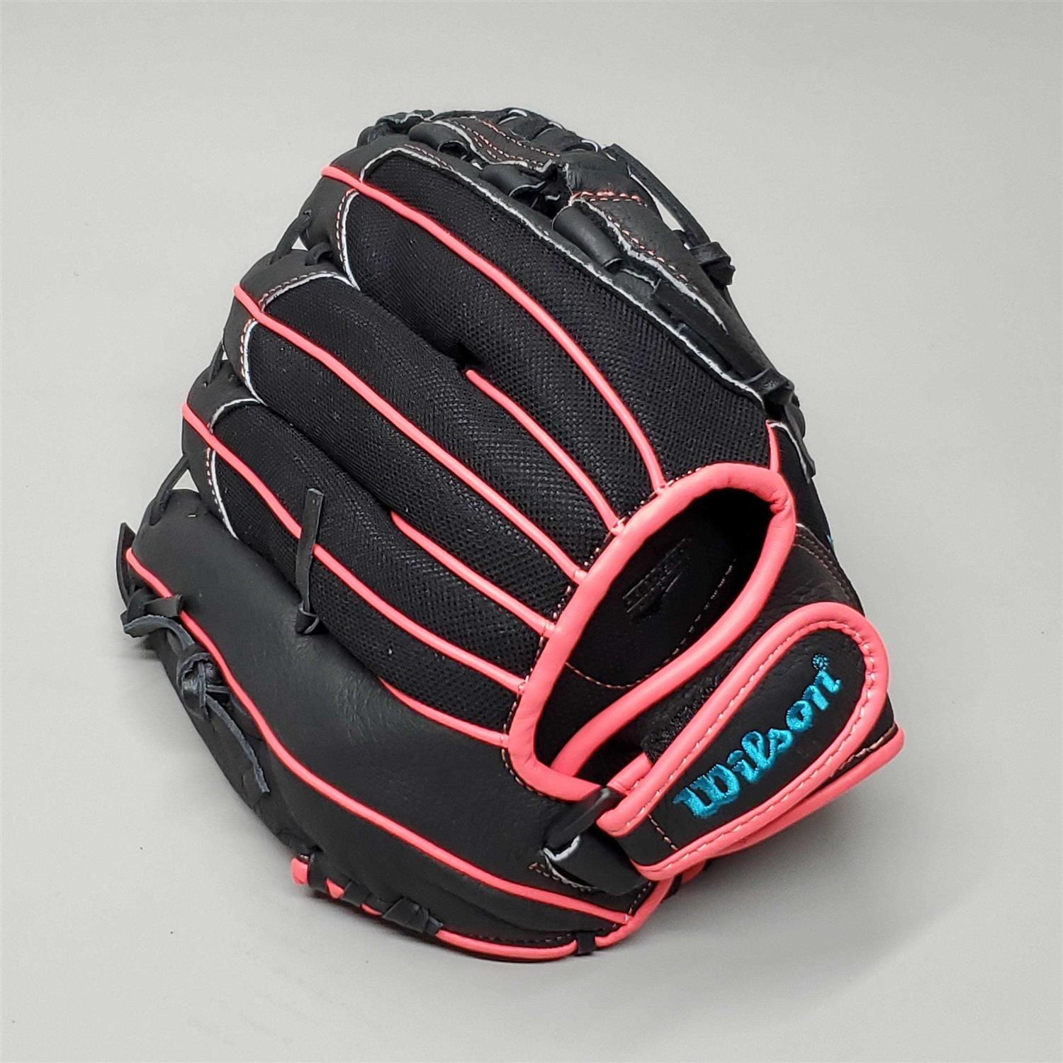 Wilson Flash Fastpitch Glove - Image 4