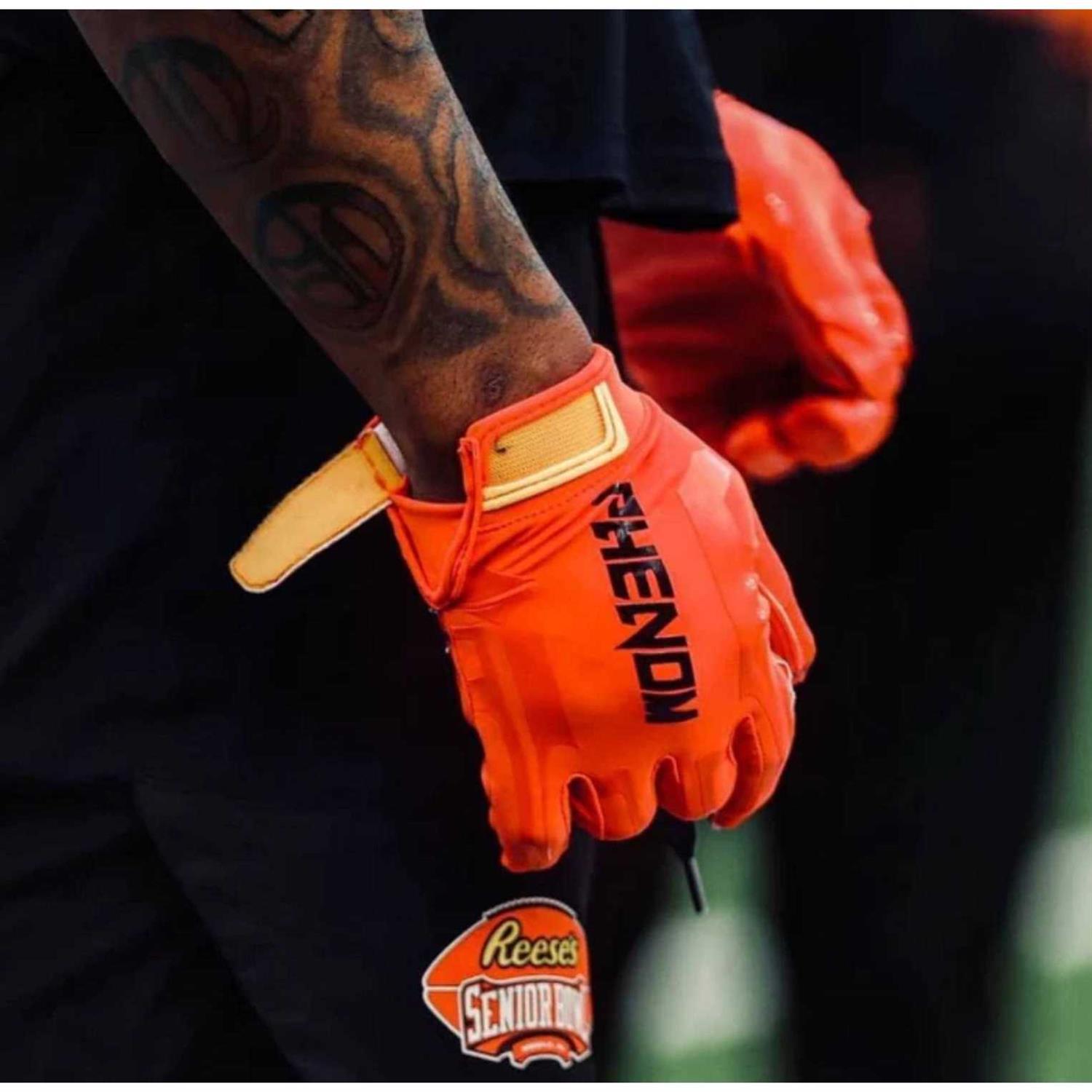 Phenom Elite Football Gloves - Image 3