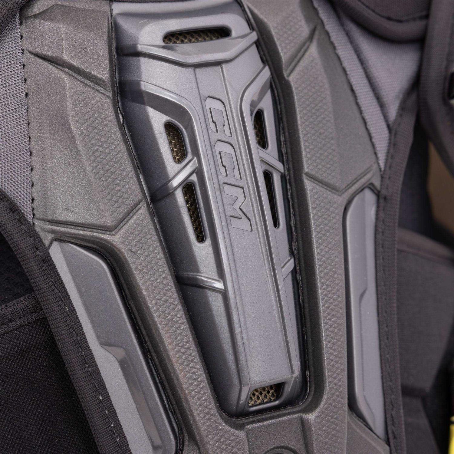CCM Tacks AS V Pro Shoulder Pads - Image 5
